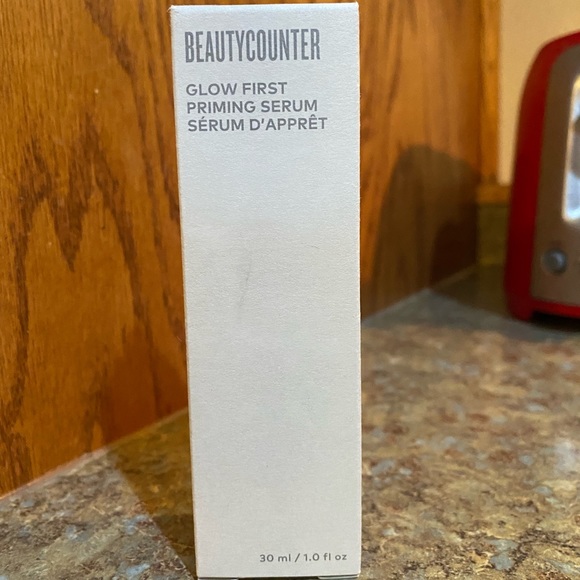 SOLD 🎁 Beautycounter Glow First Priming Serum NWT - Picture 2 of 9